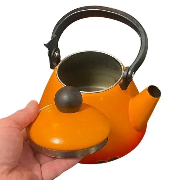 Le Creuset 1.7Qt Kone Stovetop Kettle - Flame Orange (Classic Removable Whistle) - Picture 5 of 7